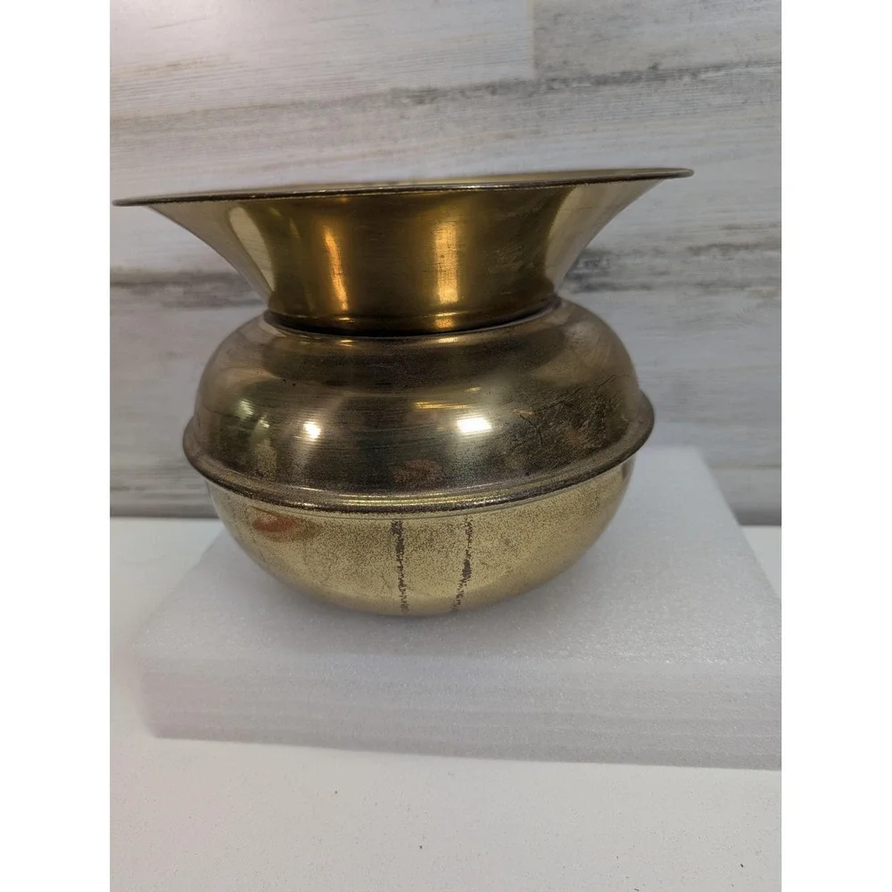 Vintage Brass Spittoon Cuspidor Made In England Round Bowl Pot‎ Decor Display
